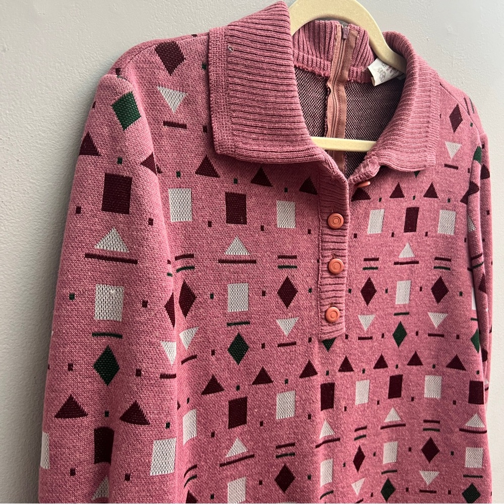 1960s Vintage Kimberly Pink Geometric Sweater Dress, Size Medium - Picture 2 of 9